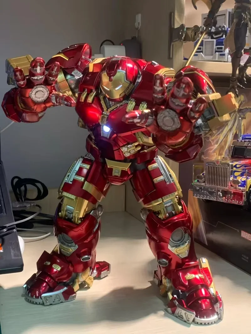 Новая в наличии сборка Marvel Iron Man Mk42 Mk43 может быть изготовлена вручную, для адаптирования в подарок-сюрприз для мальчиков с защитой от Халка
Новая в наличии сборка Marvel Iron Man Mk42 Mk43 может быть изготовлена вручную, для адаптирования в подарок-сюрприз для мальчиков с защитой от Халка