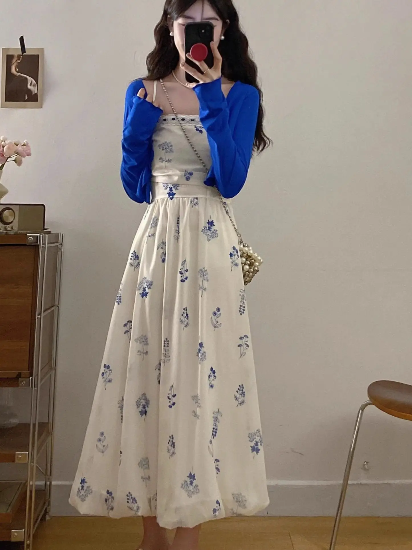 Meng Xiaoqi Floral Print Halter Dress Women's Summer Beach Vacation Slim Fit Waist Cinching Bloom Short Skirt Fashion Set
Meng Xiaoqi Floral Print Halter Dress Women's Summer Beach Vacation Slim Fit Waist Cinching Bloom Short Skirt Fashion Set