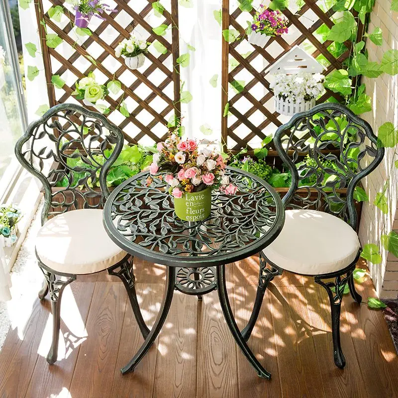 Balcony table and chair set Garden wrought iron table and chair ins style Internet celebrity three-piece set Simple European co
Balcony table and chair set Garden wrought iron table and chair ins style Internet celebrity three-piece set Simple European co