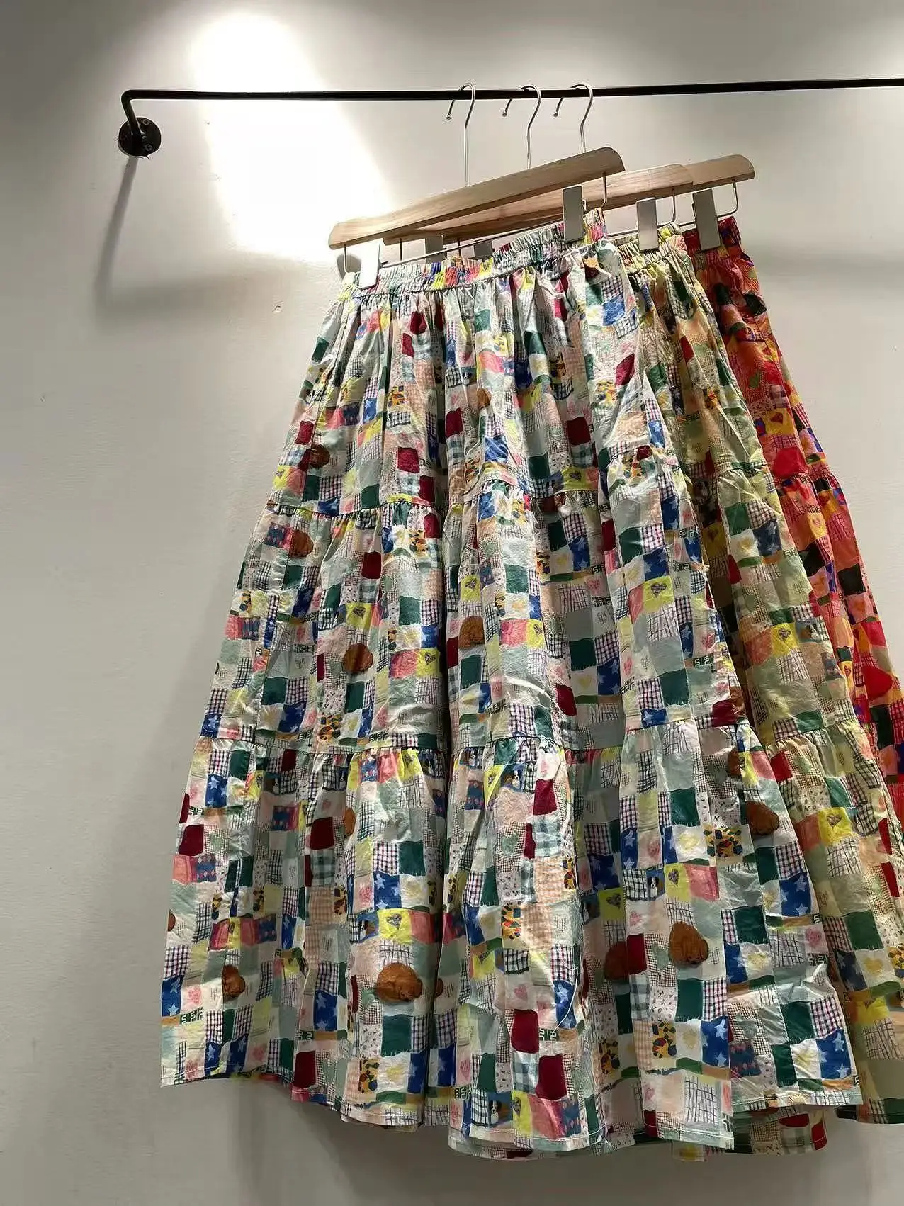 2026 Pure cotton women's long skirts Japanese style harajuku fashion elastic waist print plaid patchwork long skirts
2026 Pure cotton women's long skirts Japanese style harajuku fashion elastic waist print plaid patchwork long skirts