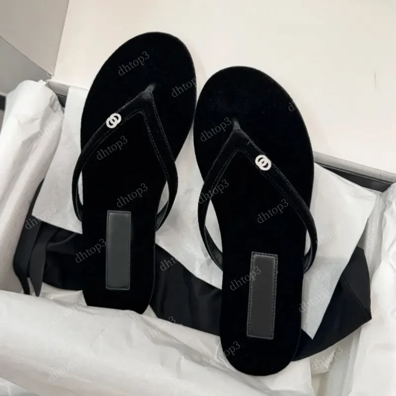 Luxury Designer Womens Slipper Sandals Shoe Slide Summer fashion Wide flat flip-flops classic printed letter sandals sizes 35-42
Luxury Designer Womens Slipper Sandals Shoe Slide Summer fashion Wide flat flip-flops classic printed letter sandals sizes 35-42