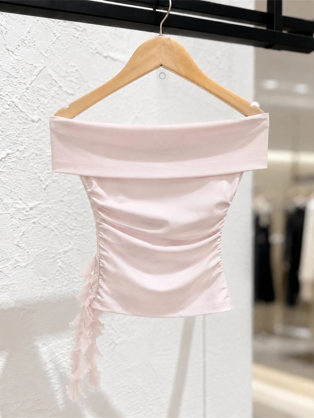 Korean Style Slim Fit Shoulder Bared One-Shoulder Top with Sash Design Summer 2026 Women's Fashion Silk Blend T-Shirt
Korean Style Slim Fit Shoulder Bared One-Shoulder Top with Sash Design Summer 2026 Women's Fashion Silk Blend T-Shirt