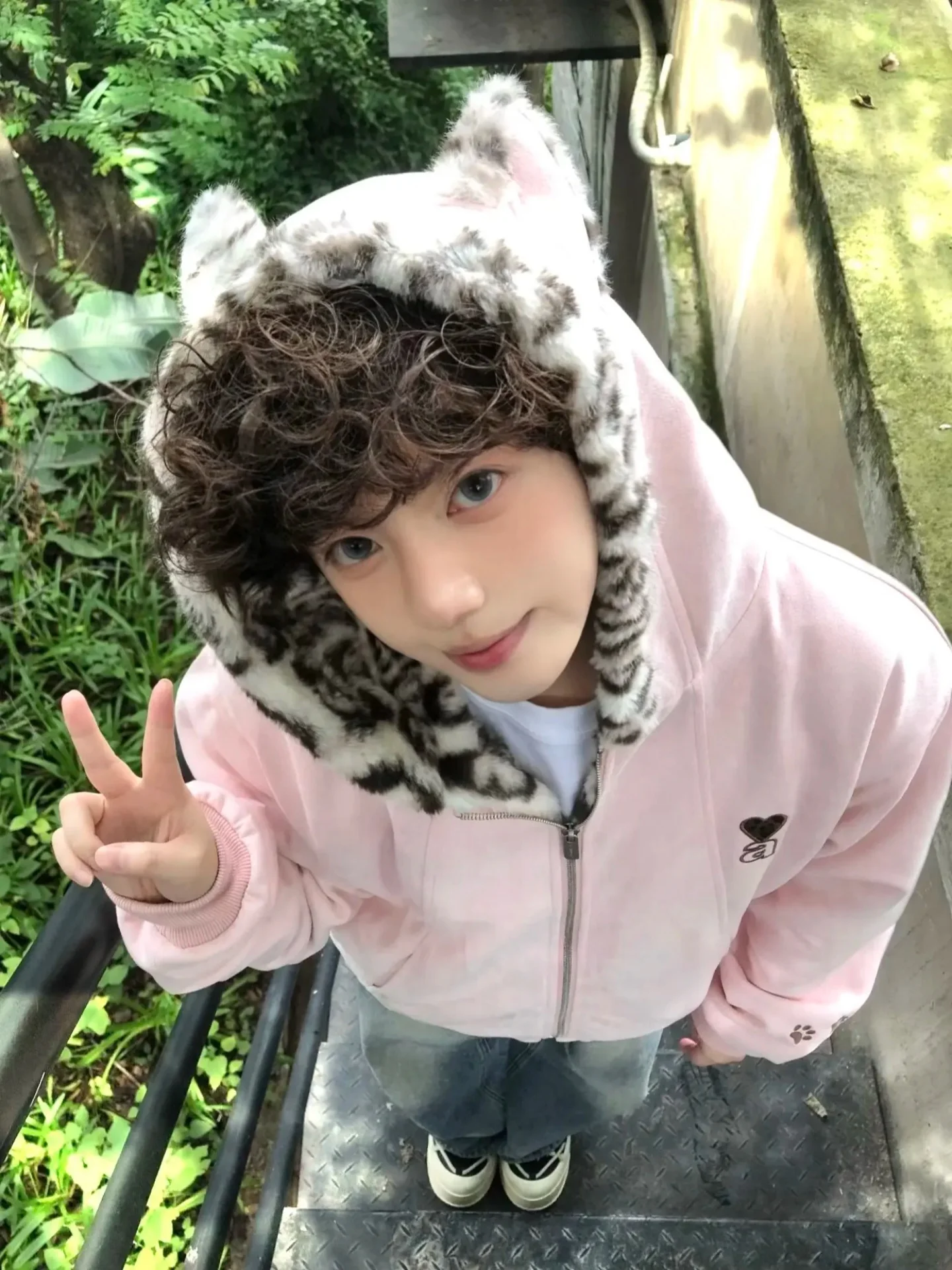 Утепленная хлопковая куртка с меховой подкладкой для мужчин, с дизайном в виде кроличьих ушей, повседневное теплое зимнее пальто, молодежная мода
Утепленная хлопковая куртка с меховой подкладкой для мужчин, с дизайном в виде кроличьих ушей, повседневное теплое зимнее пальто, молодежная мода