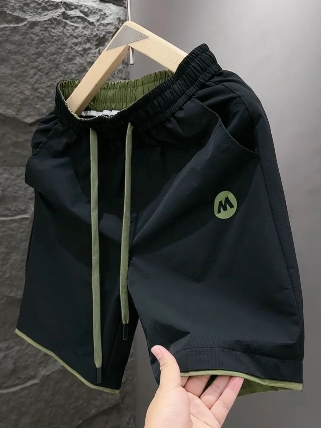 Summer New Style Quick Dry Breathable Casual Shorts Men Fashion Sports Loose Lightweight Beach Pants Trendy Five-Quarter Length
Summer New Style Quick Dry Breathable Casual Shorts Men Fashion Sports Loose Lightweight Beach Pants Trendy Five-Quarter Length