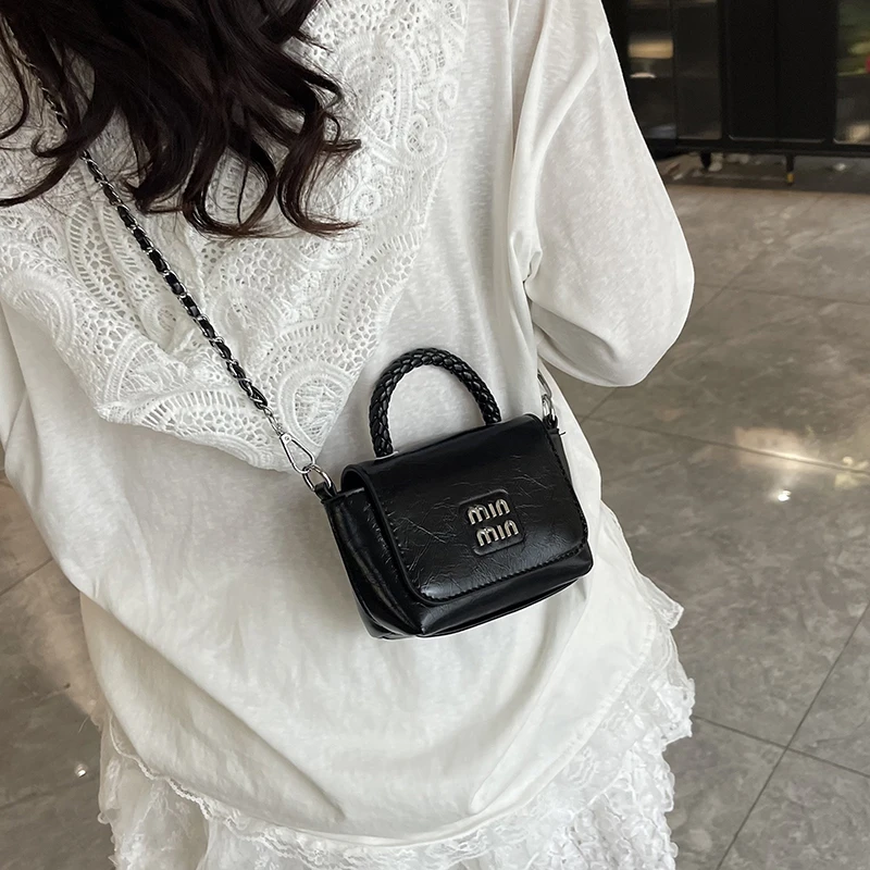 Elegant Women's Leather Stylish Shoulder Fashion Tote Bag Luxury Designer Classic Crossbody Handbag For Daily Wear
Elegant Women's Leather Stylish Shoulder Fashion Tote Bag Luxury Designer Classic Crossbody Handbag For Daily Wear