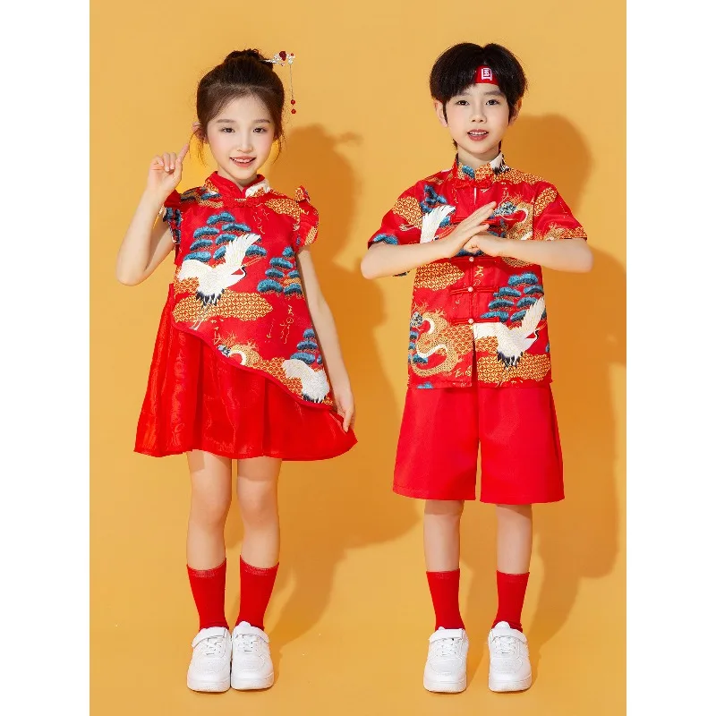 Children's performance costumes with Chinese style for elementary school cheerleading and kindergarten graduation
Children's performance costumes with Chinese style for elementary school cheerleading and kindergarten graduation