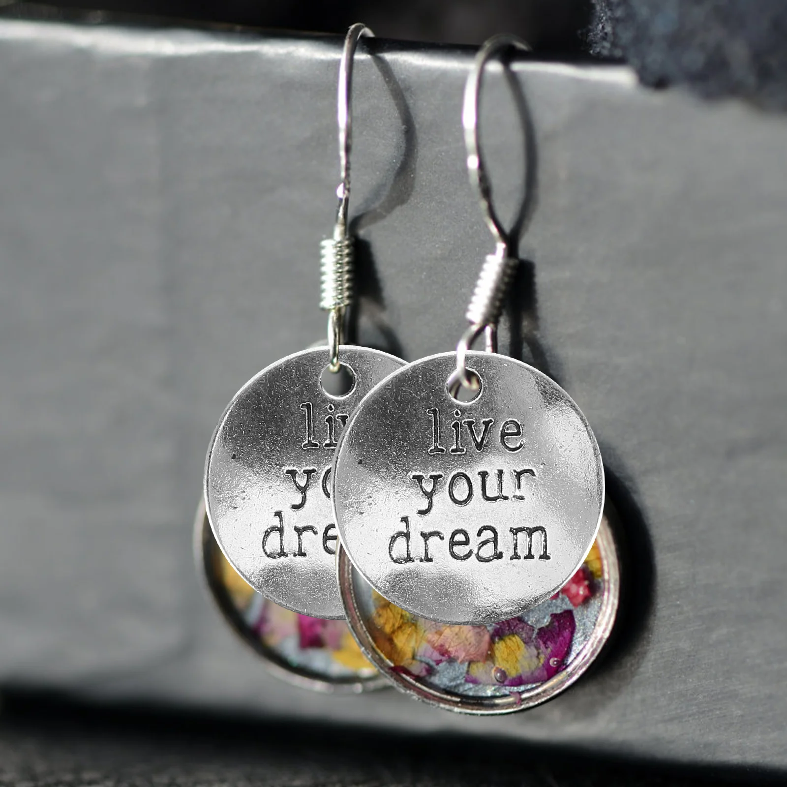 20Pcs English Lettering Pendant Charms Alloy Material for DIY Necklace Bracelet Earrings Jewelry Making Accessories
20Pcs English Lettering Pendant Charms Alloy Material for DIY Necklace Bracelet Earrings Jewelry Making Accessories