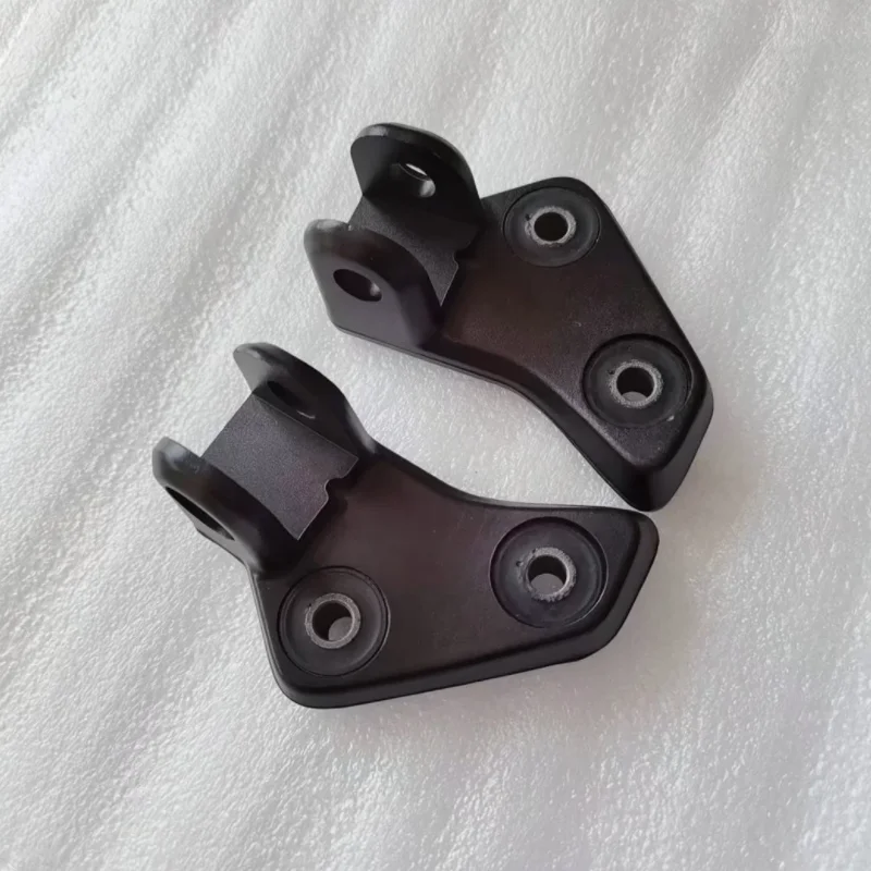The front pedal support assembly of approximately for CFMOTO 700CLX CF700-2 front footrest support.
The front pedal support assembly of approximately for CFMOTO 700CLX CF700-2 front footrest support.