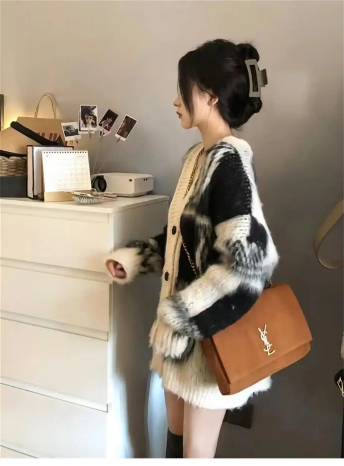 New Lazy Style Casual Loose Sweater V-neck Mid Length Knitted Cardigan Jacket Elegant Autumn Winter Women's Top F666
New Lazy Style Casual Loose Sweater V-neck Mid Length Knitted Cardigan Jacket Elegant Autumn Winter Women's Top F666