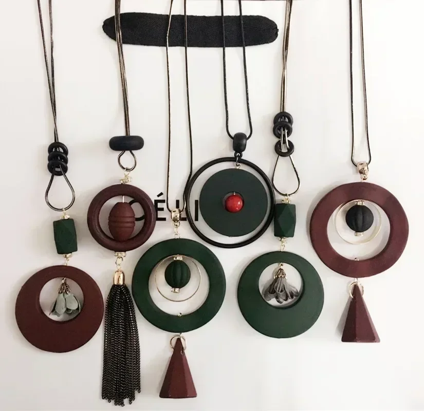 Korea Tassel Long Sweater Chain Necklace for Woman Moon Star Beaded Circle Pendant Snake Link Necklaces Geometric Square Jewelry
Korea Tassel Long Sweater Chain Necklace for Woman Moon Star Beaded Circle Pendant Snake Link Necklaces Geometric Square Jewelry