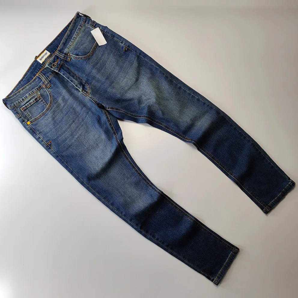 Spring Autumn American Casual Slim Fit Skinny Jeans Men's Waed mid Waist Long Trousers Comfortable Stretch Denim Pants
Spring Autumn American Casual Slim Fit Skinny Jeans Men's Waed mid Waist Long Trousers Comfortable Stretch Denim Pants