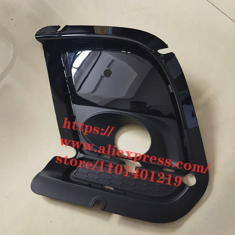 Front bumper fog light frame for SAIC MAXUS G10 Front left and right fog lamp decorative cover
Front bumper fog light frame for SAIC MAXUS G10 Front left and right fog lamp decorative cover