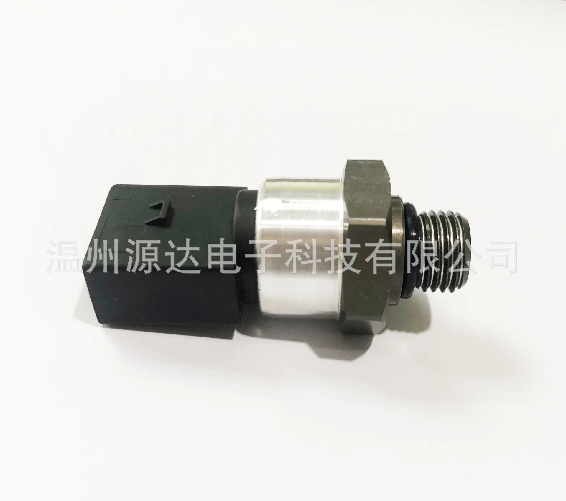 Metering Valve Air Pressure Sensor Common Rail Pressure Sensor A0061537428
Metering Valve Air Pressure Sensor Common Rail Pressure Sensor A0061537428
