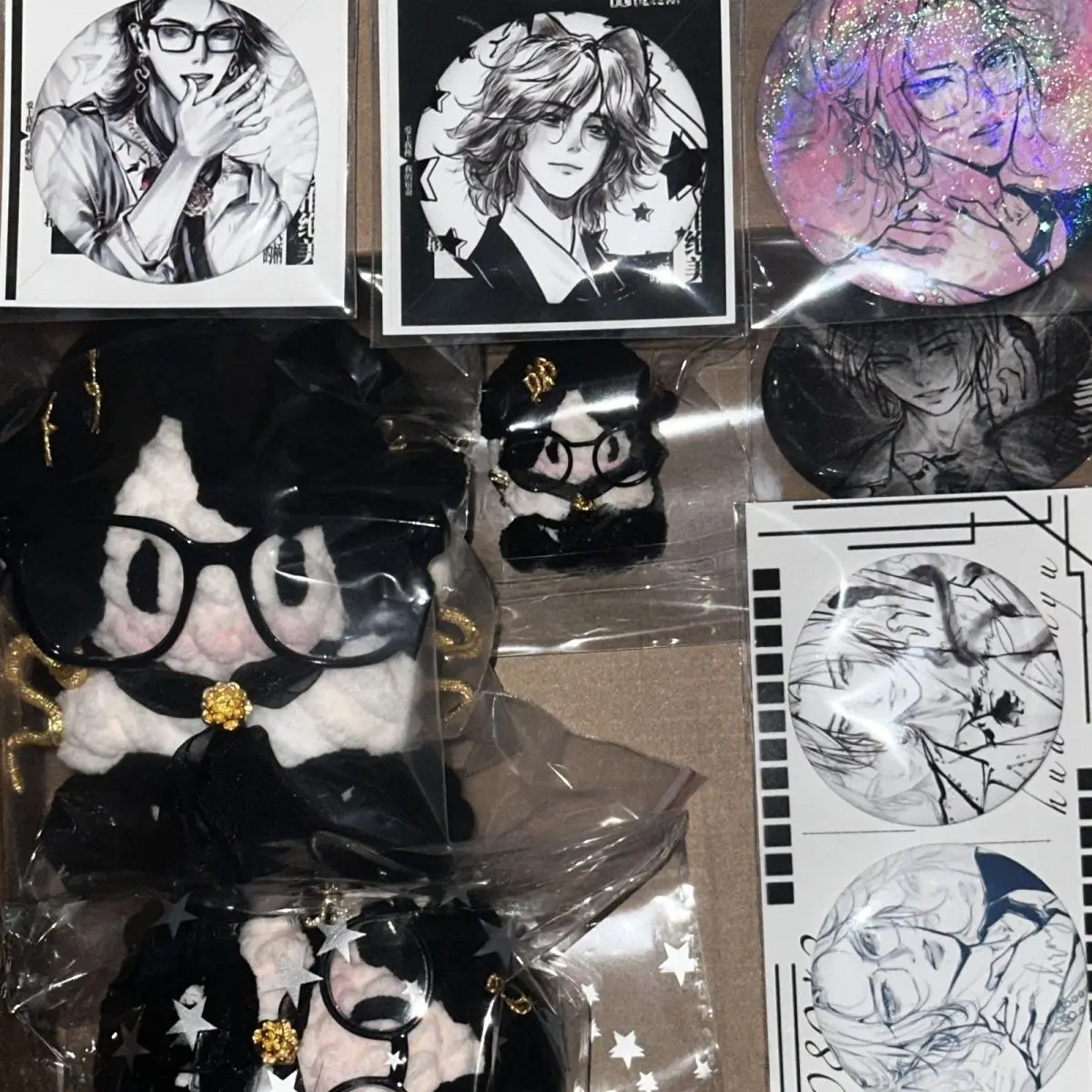Huachenyu series of hand-knitted dolls, concert-themed knitted doll ornaments, accompanied by gifts
Huachenyu series of hand-knitted dolls, concert-themed knitted doll ornaments, accompanied by gifts
