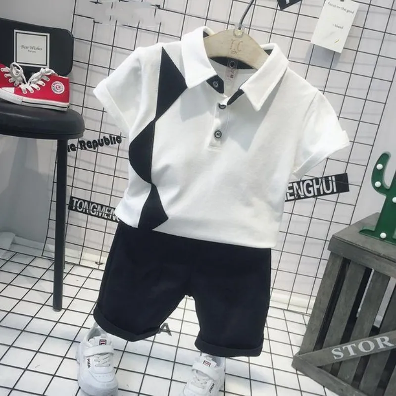 Boys' clothing set summer new item children's pure cotton short sleeved lapel T-shirt+shorts 2-piece set
Boys' clothing set summer new item children's pure cotton short sleeved lapel T-shirt+shorts 2-piece set