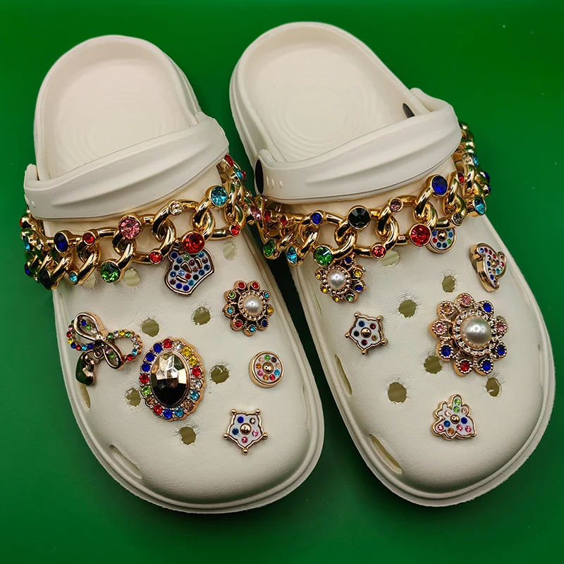 Pearl Rhinestone Shoe Charm DIY Shoe Decorations Button Accessories for Bogg Bag Slides Sandals Clogs Kids Gifts
Pearl Rhinestone Shoe Charm DIY Shoe Decorations Button Accessories for Bogg Bag Slides Sandals Clogs Kids Gifts