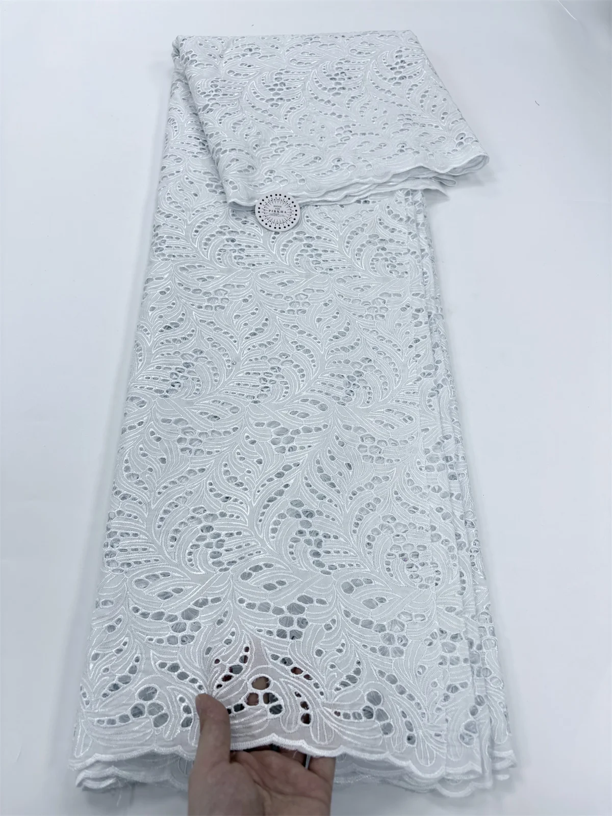 New Design African White Cotton Dry Lace Fabric 5 Yards 2025 Latest Nigerian Embroidery Cotton Lace Swiss Voile Lace For Dresses
New Design African White Cotton Dry Lace Fabric 5 Yards 2025 Latest Nigerian Embroidery Cotton Lace Swiss Voile Lace For Dresses