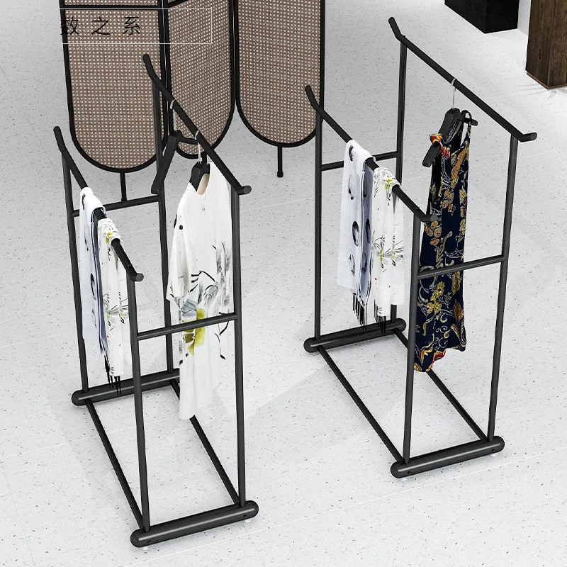 Clothing store Zhongdao rack, black wrought iron bilateral floor-to-ceiling display rack, women's clothing store, special
Clothing store Zhongdao rack, black wrought iron bilateral floor-to-ceiling display rack, women's clothing store, special
