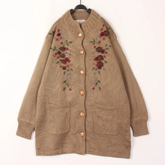 Вязаный шерстяной свитер-кардиган в этническом стиле с цветочным узором, удобный, свободного кроя, с длинными рукавами и круглым вырезом
Вязаный шерстяной свитер-кардиган в этническом стиле с цветочным узором, удобный, свободного кроя, с длинными рукавами и круглым вырезом