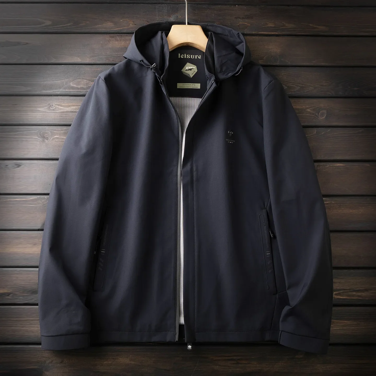 Italian light business, comfortable and smooth milk silk, high-end men's windproof and waterproof hooded jacket
Italian light business, comfortable and smooth milk silk, high-end men's windproof and waterproof hooded jacket