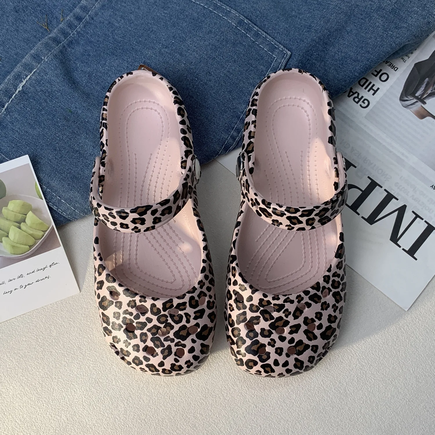 Kids'Casual Sandals EVA Summer Fashion Outdoor Soft Bottom Children Breathable Anti-slip Beach shoes Brown Pink Size 34-41
Kids'Casual Sandals EVA Summer Fashion Outdoor Soft Bottom Children Breathable Anti-slip Beach shoes Brown Pink Size 34-41