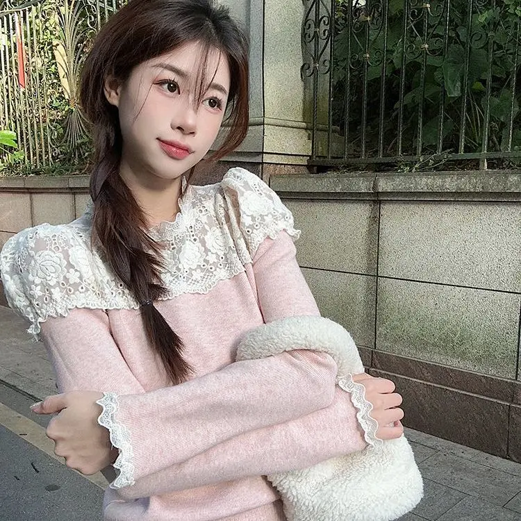 Autumn Winter Long-Sleeved Bottoming Shirt With Sweet Design And Slim Inner Lace Stitching Sweater Women 2024 New
Autumn Winter Long-Sleeved Bottoming Shirt With Sweet Design And Slim Inner Lace Stitching Sweater Women 2024 New