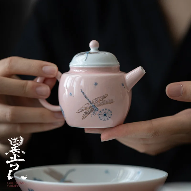 1PC Japanese Style Pink Minimalist Porcelain Tea Strainer Kung Fu Tea Set Teapot Tea Kettle Tea Infuser
1PC Japanese Style Pink Minimalist Porcelain Tea Strainer Kung Fu Tea Set Teapot Tea Kettle Tea Infuser