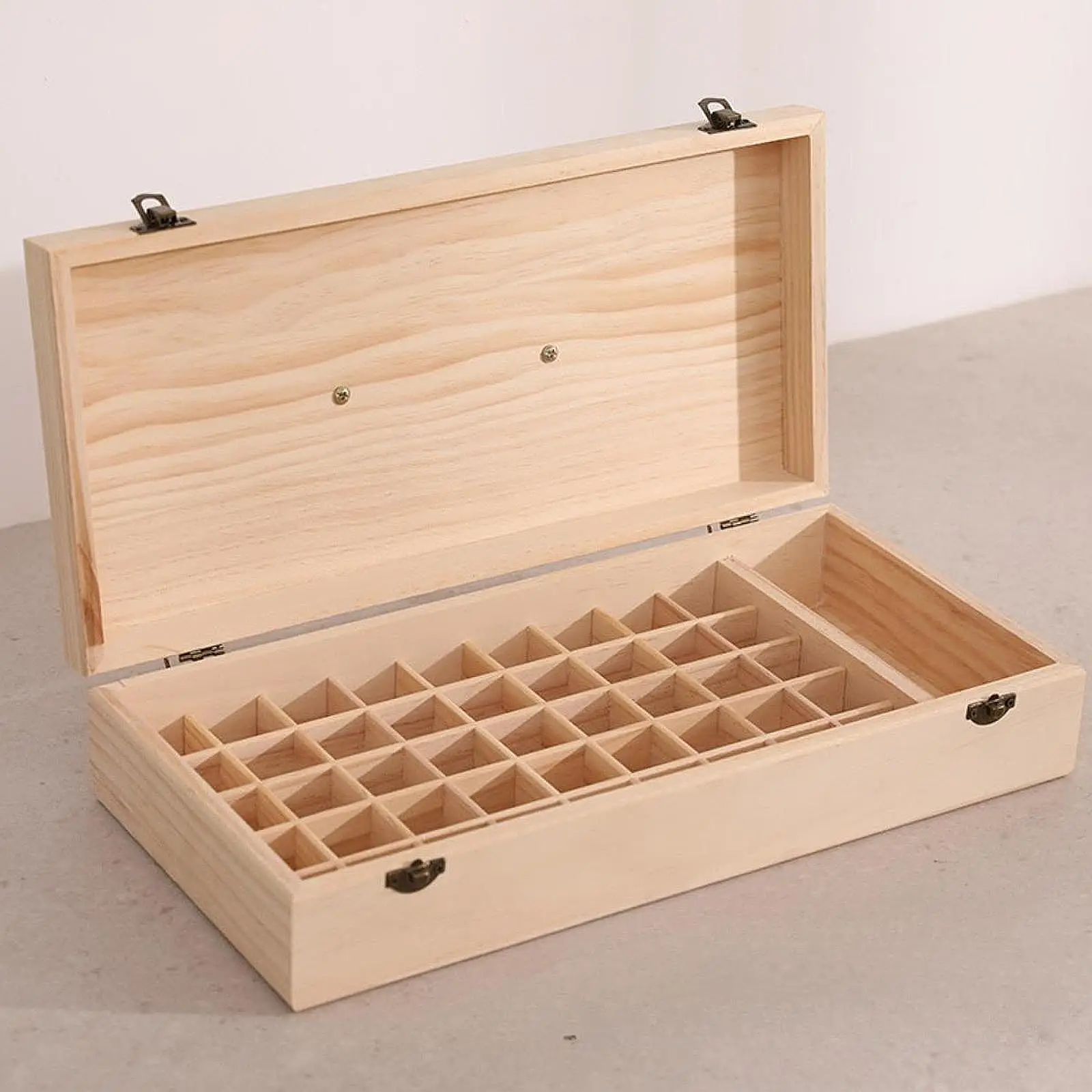 Essential Oil Carrying Case Oil Display Box Container Cosmetic Display Stand Portable Wooden Case for SPA Salon Home Bathroom
Essential Oil Carrying Case Oil Display Box Container Cosmetic Display Stand Portable Wooden Case for SPA Salon Home Bathroom