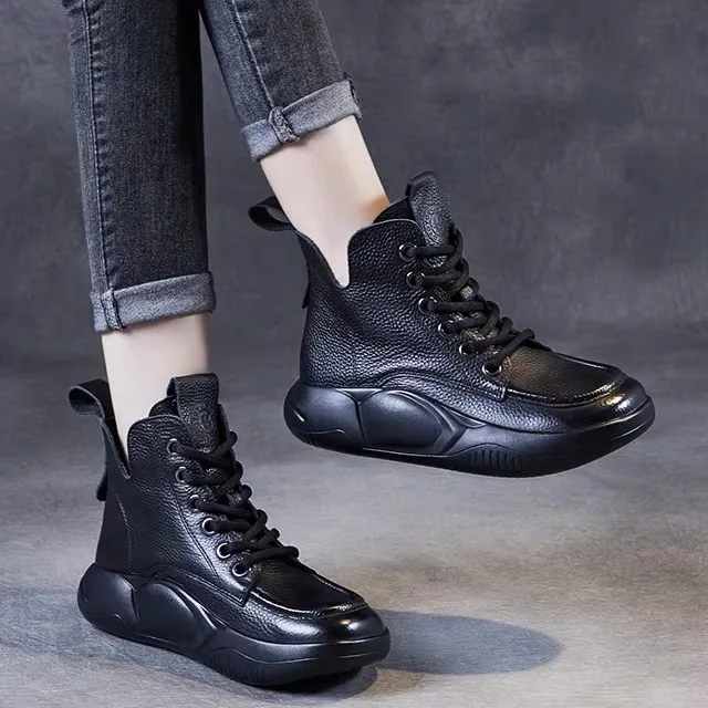 Women's Short Boots Top Layer Cowhide Genuine Leather Sporty Thick Bottom High Top Fashion Boots Black Lace-Up Single Boots
Women's Short Boots Top Layer Cowhide Genuine Leather Sporty Thick Bottom High Top Fashion Boots Black Lace-Up Single Boots