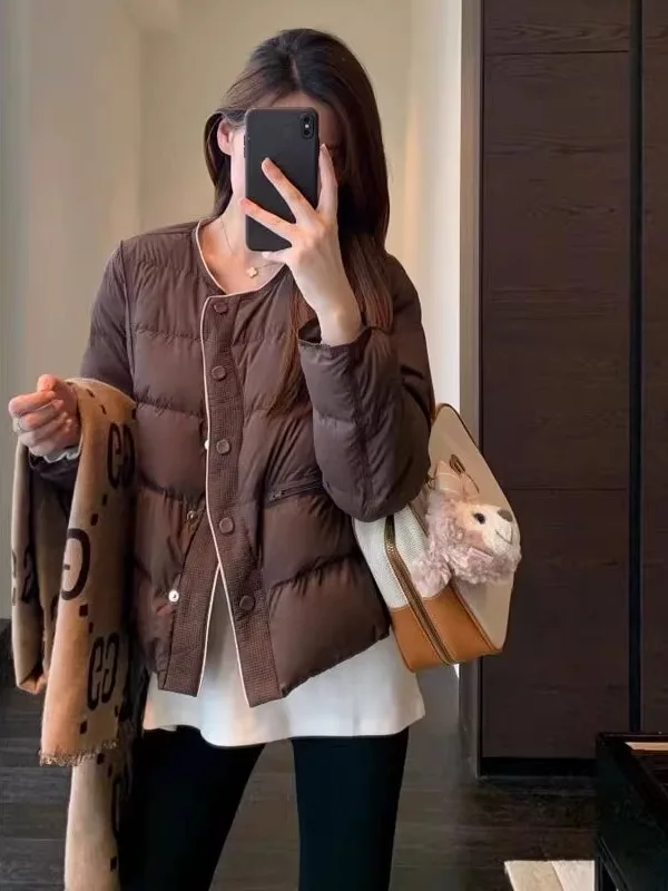 Женская зимняя повседневная свободная универсальная легкая куртка-пальто в стиле ретро с круглым вырезом, на одной пуговице, из хлопка, цвета кофе
Женская зимняя повседневная свободная универсальная легкая куртка-пальто в стиле ретро с круглым вырезом, на одной пуговице, из хлопка, цвета кофе