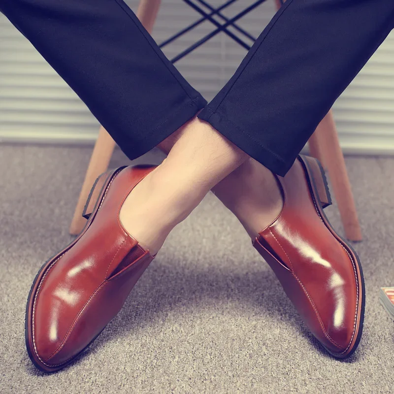 Мужские туфли-лоферы для Европы: повседневные деловые туфли с острым носком, без шнурков
Мужские туфли-лоферы для Европы: повседневные деловые туфли с острым носком, без шнурков