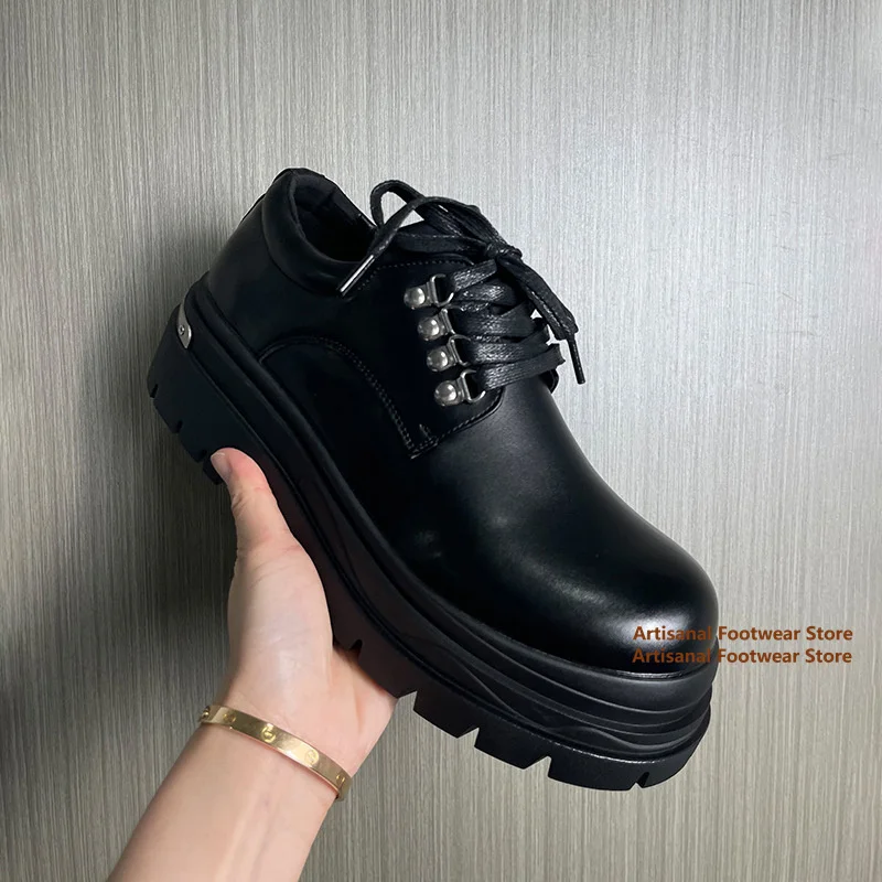 Black Thick Soled Lace Up Derby Shoes Height Increasing Commuting Shoes Non-Slip Casual Shoes Trendy Handmade Men's Shoes
Black Thick Soled Lace Up Derby Shoes Height Increasing Commuting Shoes Non-Slip Casual Shoes Trendy Handmade Men's Shoes