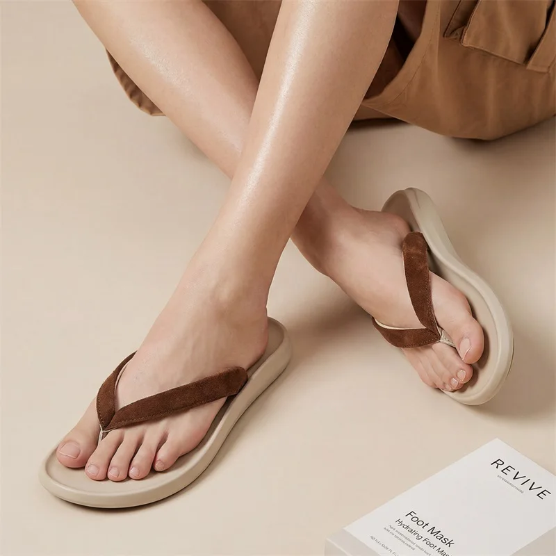 Summer Men Beach Shoes Casual Lightweight Comfortable Flat Beach Sandals European Style Sizes 38-44 Men Slippers
Summer Men Beach Shoes Casual Lightweight Comfortable Flat Beach Sandals European Style Sizes 38-44 Men Slippers