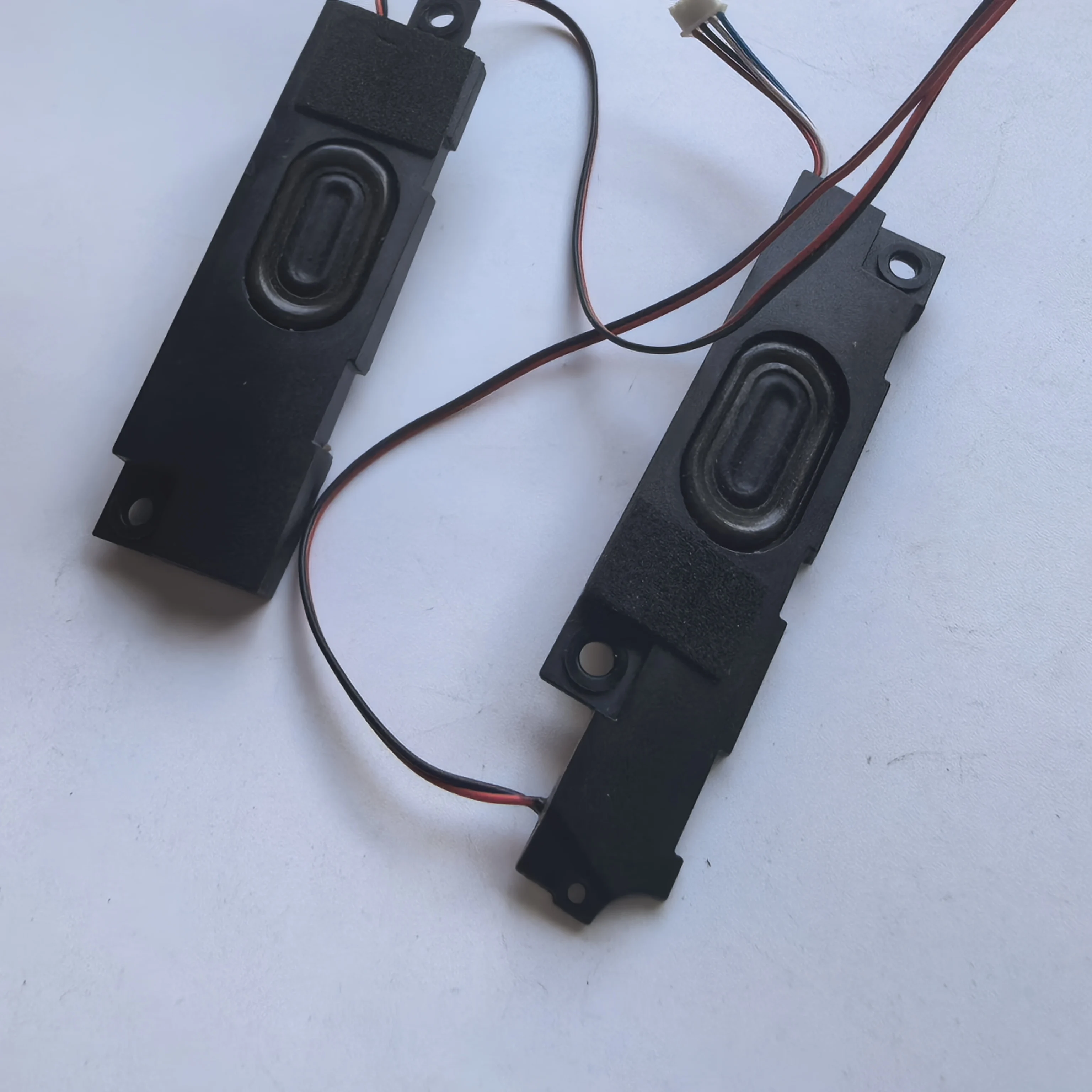 Pair New laptop built-in speakers for lenovo Thinkpad E580 E585 E590 E595 01LW422 PK23000Q5Y0
Pair New laptop built-in speakers for lenovo Thinkpad E580 E585 E590 E595 01LW422 PK23000Q5Y0
