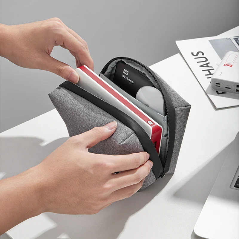 Сумка-Органайзер для аксессуаров, полностью открывающаяся сумка для хранения цифровых зарядных устройств, для кабелей и дисков, Офисная дорожная сумка
Сумка-Органайзер для аксессуаров, полностью открывающаяся сумка для хранения цифровых зарядных устройств, для кабелей и дисков, Офисная дорожная сумка