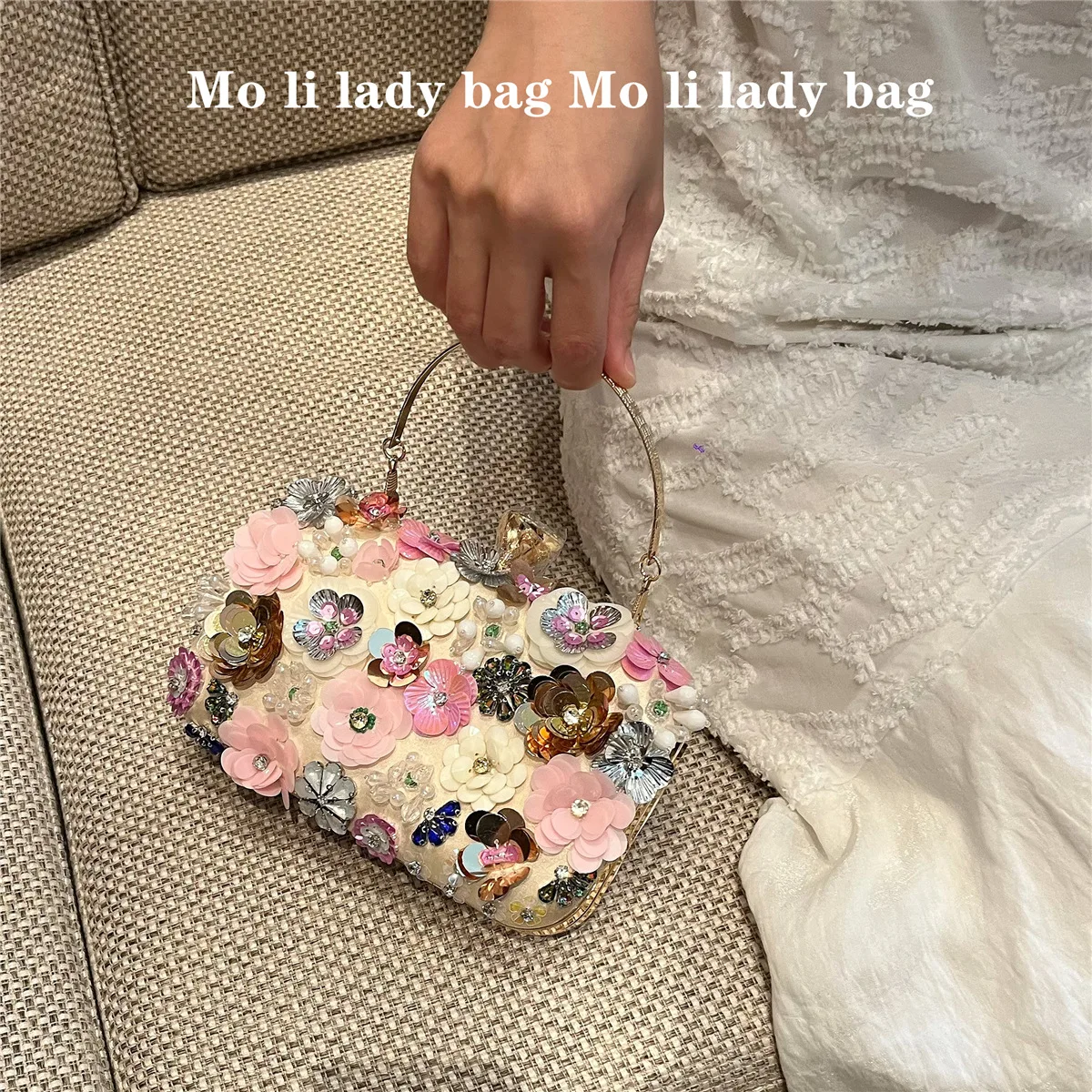 High-end Pink Three-Dimensional Flower Dinner Bag Diamonds Embroidery Small Clutch Luxury Lady Handbags Evening Bags
High-end Pink Three-Dimensional Flower Dinner Bag Diamonds Embroidery Small Clutch Luxury Lady Handbags Evening Bags