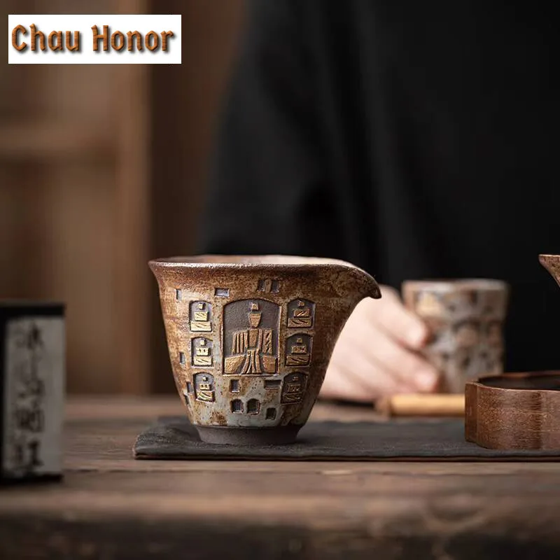 Кувшин для чая ручной работы из фарфора, 170 мл
Кувшин для чая ручной работы из фарфора, 170 мл