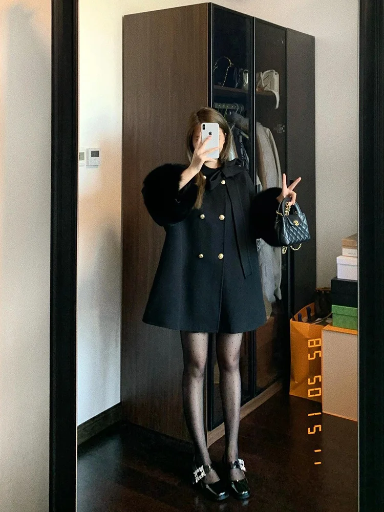 Thickened Woolen Coat Women's Short Loose Style Black Fur Coat Winter Outerwear Commute Style Double Breasted Pure Color
Thickened Woolen Coat Women's Short Loose Style Black Fur Coat Winter Outerwear Commute Style Double Breasted Pure Color