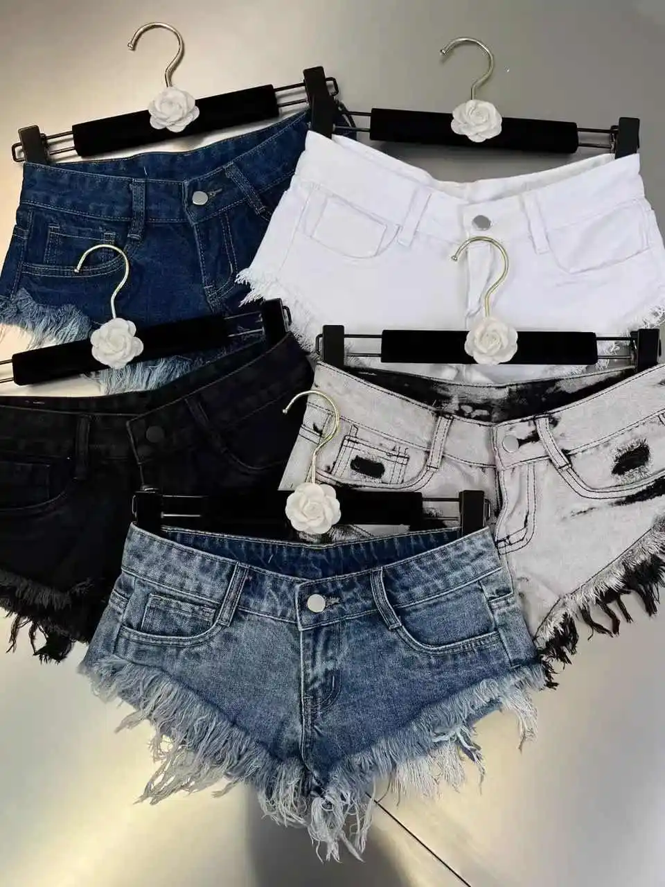 Summer Women American Retro Punk Jean Shorts Y2K 2000s Harajuku Tassel Denim Hot Pant Japanese High Street Grunge Kpop
Summer Women American Retro Punk Jean Shorts Y2K 2000s Harajuku Tassel Denim Hot Pant Japanese High Street Grunge Kpop