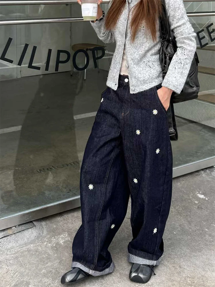 2025 Autumn Winter Women's Embroidery Wide Fit Blue Denim Pants Y2k Streetwear 2000s High Street Baggy Japanese Harajuku Jeans
2025 Autumn Winter Women's Embroidery Wide Fit Blue Denim Pants Y2k Streetwear 2000s High Street Baggy Japanese Harajuku Jeans