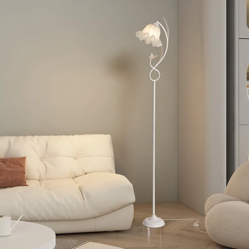 Floor lamp Nordic idyllic personality creative Internet celebrity flower sofa corner bedside warm atmosphere lamp 
Floor lamp Nordic idyllic personality creative Internet celebrity flower sofa corner bedside warm atmosphere lamp