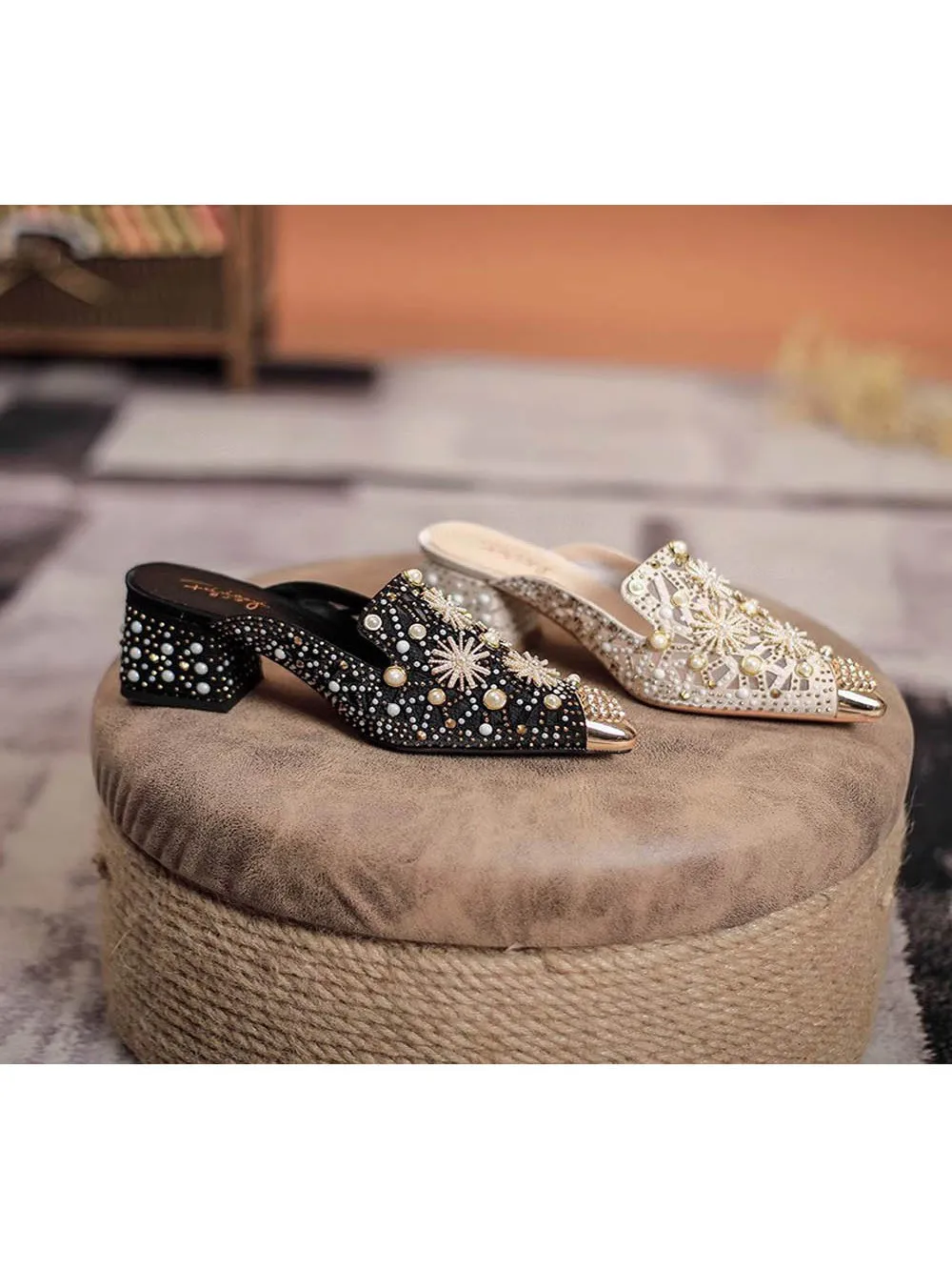 Handmade Bead Pointed Toe High Heel Women's Shoes Fashionable European Style Glitter Leather Upgraded Version Spring 2026
Handmade Bead Pointed Toe High Heel Women's Shoes Fashionable European Style Glitter Leather Upgraded Version Spring 2026