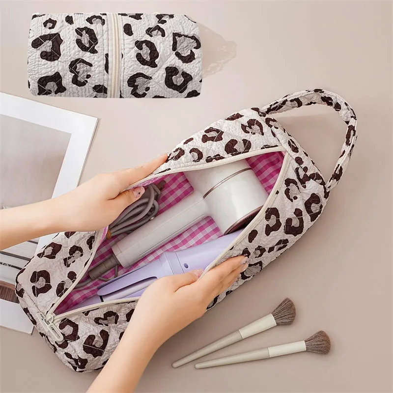 Travel Hair Dryer Storage Bag with Handle Hair Styling Accessories Storage Case Large Capacity Quilting Cotton Organizer Bags
Travel Hair Dryer Storage Bag with Handle Hair Styling Accessories Storage Case Large Capacity Quilting Cotton Organizer Bags