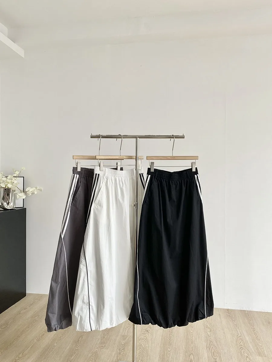 American Retro Loose Slimming Sporty Style Half Skirt Summer New Fashionable Bloomer Skirt Women Trendy High Waist Polyester ...
American Retro Loose Slimming Sporty Style Half Skirt Summer New Fashionable Bloomer Skirt Women Trendy High Waist Polyester ...