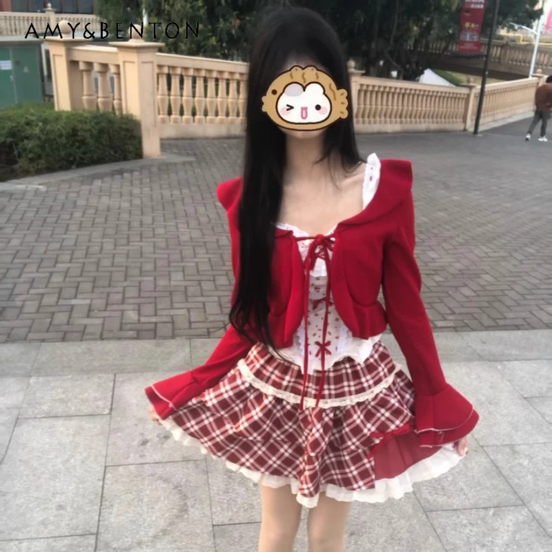 2025 New Japanese College Style Retro Cute Summer Red Cardigan with Vest Top High Waist Cake Skirt Set For Women
2025 New Japanese College Style Retro Cute Summer Red Cardigan with Vest Top High Waist Cake Skirt Set For Women