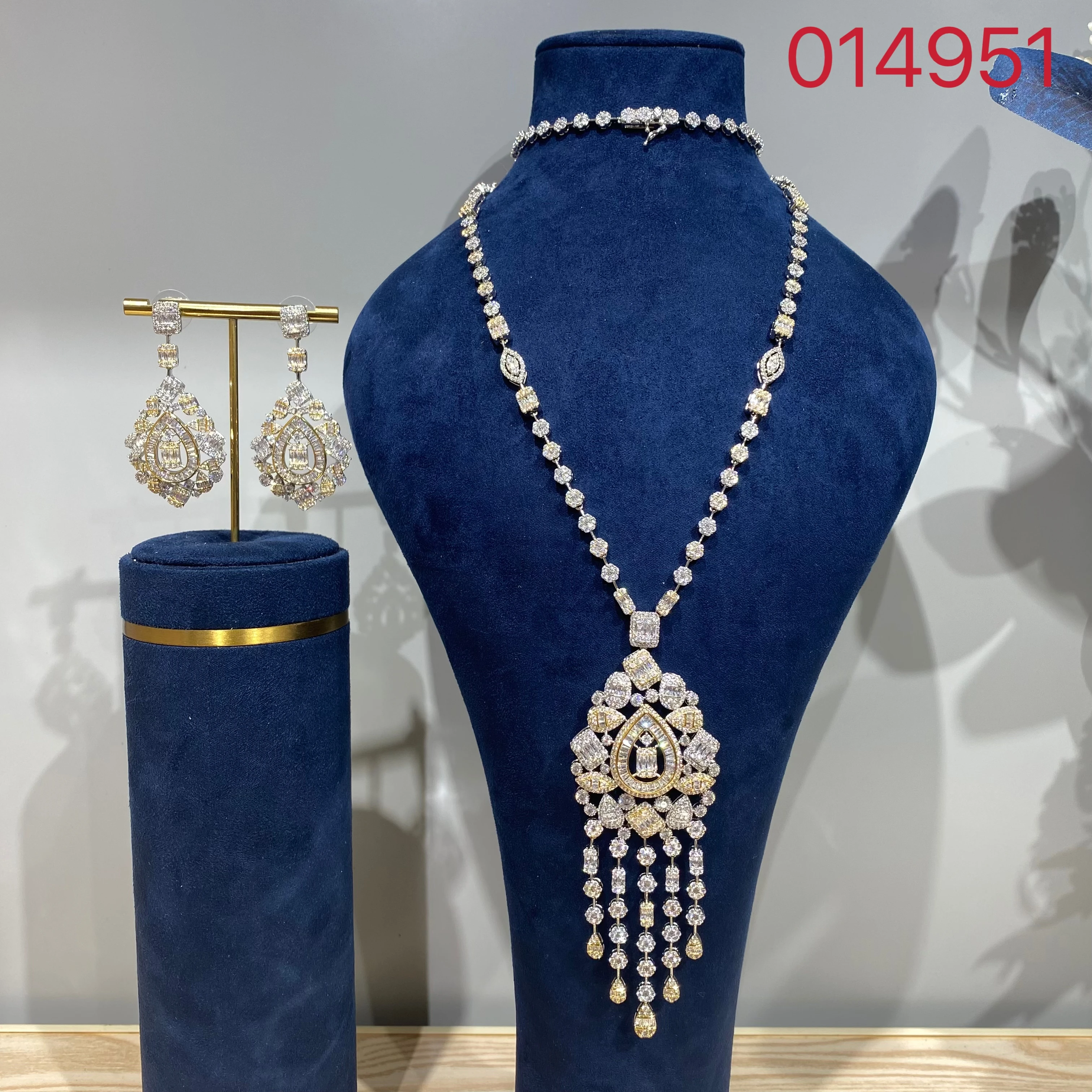 014951 Long Necklace Set Necklace For Bridal Wamen Engagement jewelry Necklace and Earrings Wedding Bridal Jewellery
014951 Long Necklace Set Necklace For Bridal Wamen Engagement jewelry Necklace and Earrings Wedding Bridal Jewellery