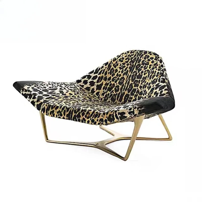 Modern Living Room Balcony Metal Frame Starfish Design Single Lounge Chair Leopard Embroidery Armchair
Modern Living Room Balcony Metal Frame Starfish Design Single Lounge Chair Leopard Embroidery Armchair