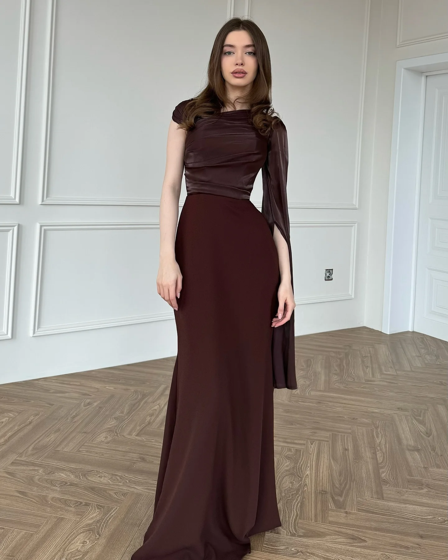 Customized High Quality Jersey Straight Cap Sleeve Evening Dresses V-Neck Sleeveless Panel Train Special Occasion Gown
Customized High Quality Jersey Straight Cap Sleeve Evening Dresses V-Neck Sleeveless Panel Train Special Occasion Gown
