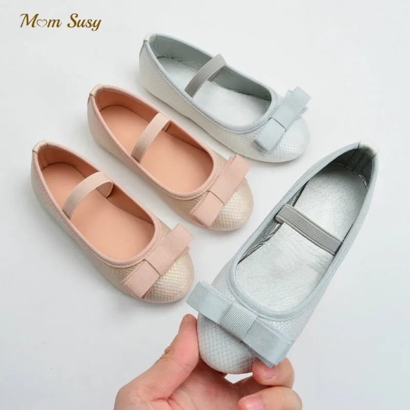 Fashion Baby Girls Princess Dance Bowknot Shoes Child Flat Shoes Ballet Soft Bottom Elastic Hook Loop Band Spring Autumn Summer
Fashion Baby Girls Princess Dance Bowknot Shoes Child Flat Shoes Ballet Soft Bottom Elastic Hook Loop Band Spring Autumn Summer