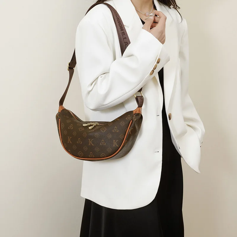 Letter - Printed Messenger - style Dumpling Bag, Retro - inspired Shoulder Messenger Bag. Versatile Casual Underarm Bag
Letter - Printed Messenger - style Dumpling Bag, Retro - inspired Shoulder Messenger Bag. Versatile Casual Underarm Bag